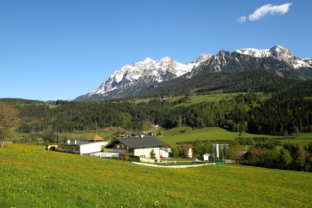 Vive Diem Haus im Ennstal Exterior foto