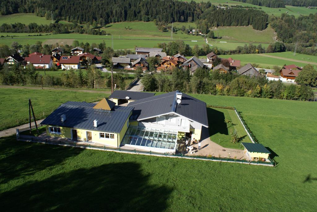 Vive Diem Haus im Ennstal Exterior foto